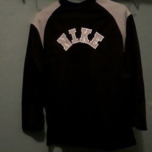 Old School Nike Top...size M